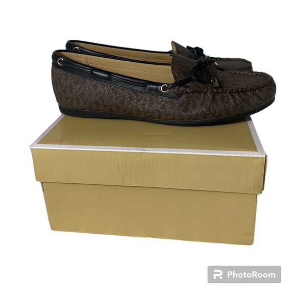 Brand new Michael Kors Sutton Loafer - Picture 6 of 6